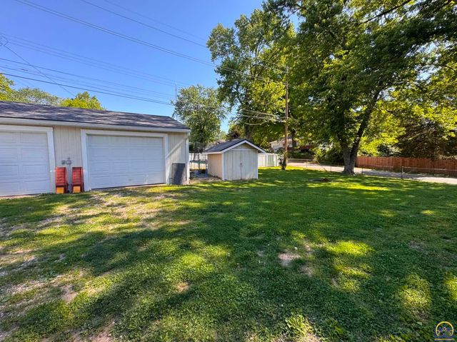 6522 Kimball Ave, Kansas City, KS 66104