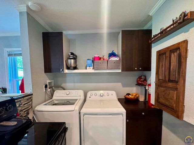 6522 Kimball Ave, Kansas City, KS 66104