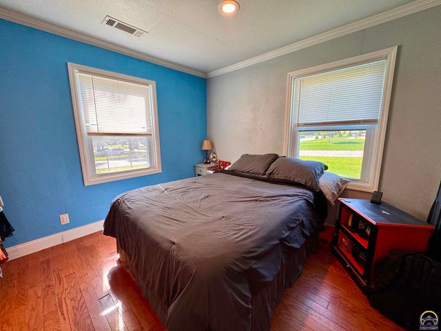 6522 Kimball Ave, Kansas City, KS 66104