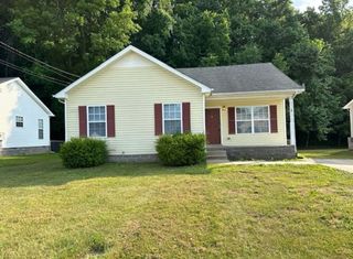 2965 Core Dr, Clarksville, TN 37040