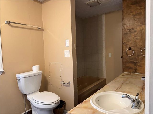 5806 Windermere Court, Lithonia, GA 30038