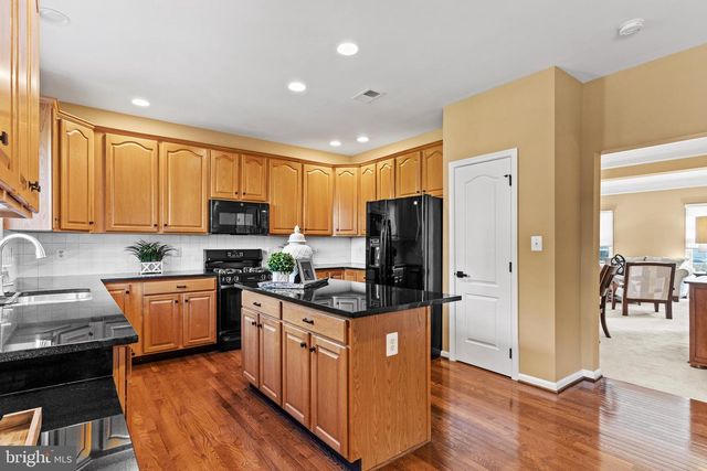 42714 FREEDOM ST, Chantilly, VA 20152