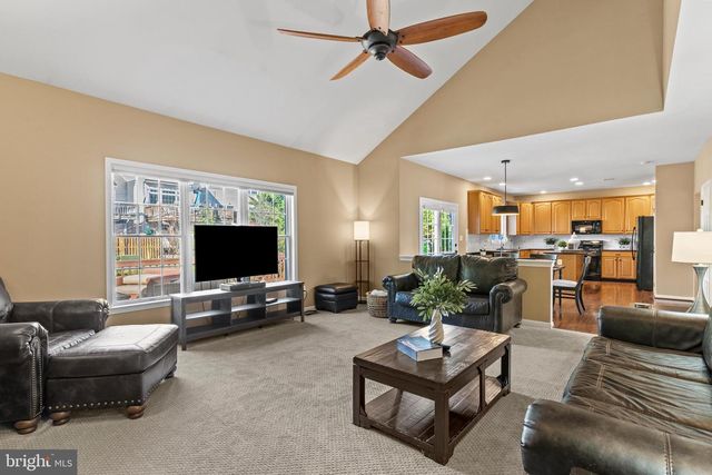 42714 FREEDOM ST, Chantilly, VA 20152