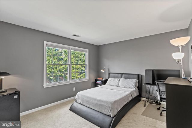 42714 FREEDOM ST, Chantilly, VA 20152