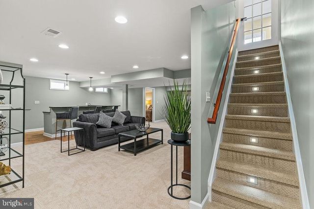 42714 FREEDOM ST, Chantilly, VA 20152