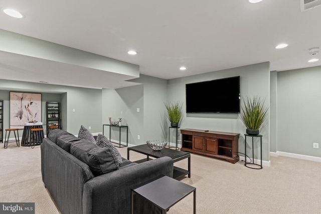 42714 FREEDOM ST, Chantilly, VA 20152