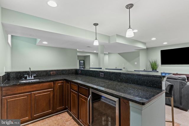 42714 FREEDOM ST, Chantilly, VA 20152