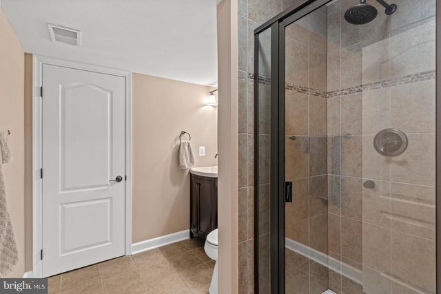 42714 FREEDOM ST, Chantilly, VA 20152