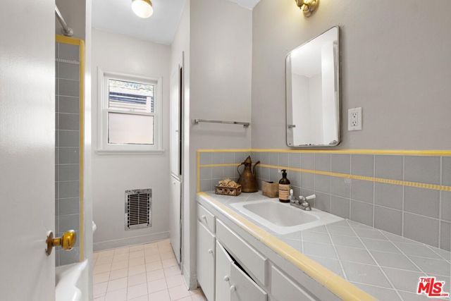 2294 Mountain Oak Drive, Los Angeles, CA 90068