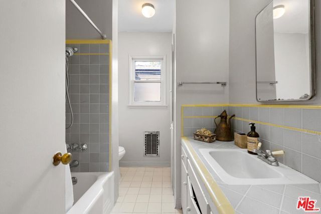 2294 Mountain Oak Drive, Los Angeles, CA 90068