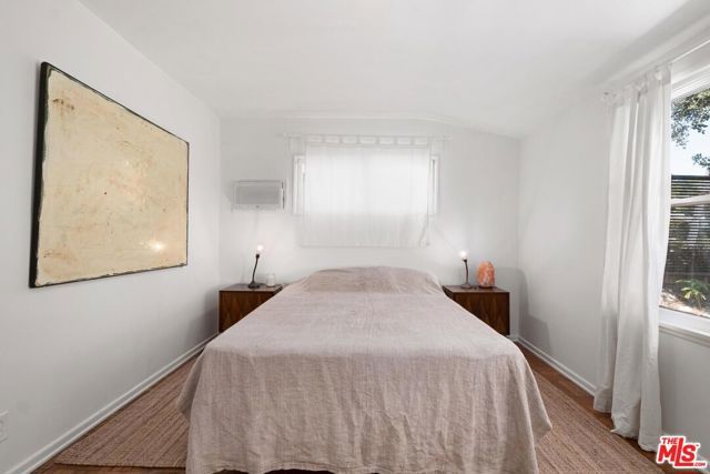 2294 Mountain Oak Drive, Los Angeles, CA 90068