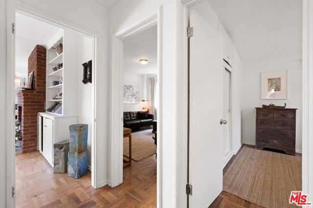 2294 Mountain Oak Drive, Los Angeles, CA 90068