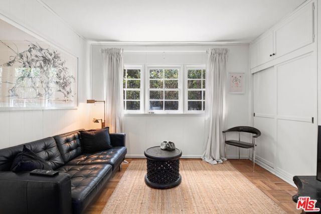 2294 Mountain Oak Drive, Los Angeles, CA 90068