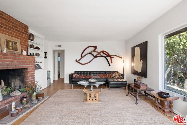 2294 Mountain Oak Drive, Los Angeles, CA 90068