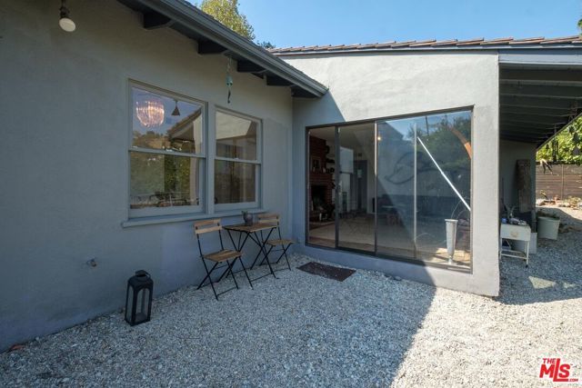 2294 Mountain Oak Drive, Los Angeles, CA 90068