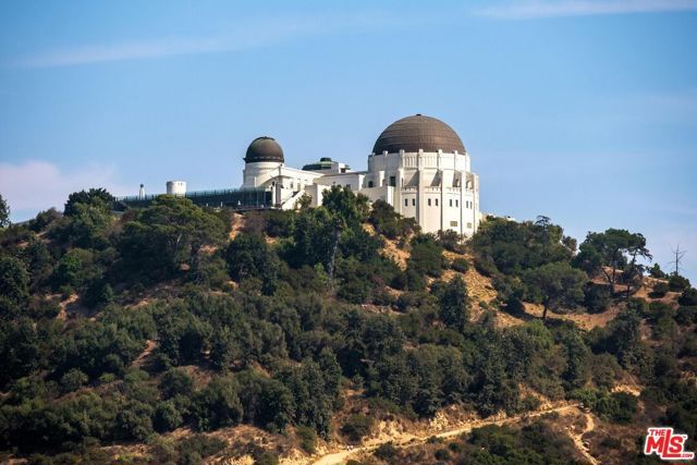 2294 Mountain Oak Drive, Los Angeles, CA 90068