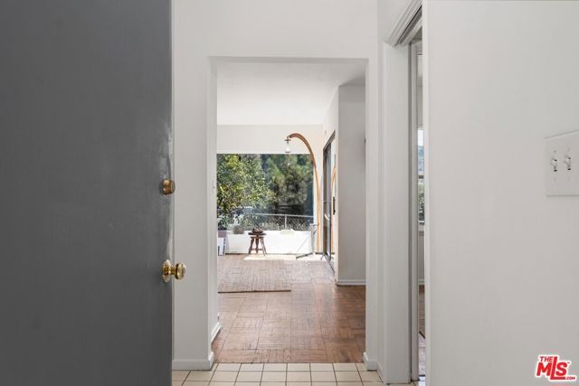 2294 Mountain Oak Drive, Los Angeles, CA 90068