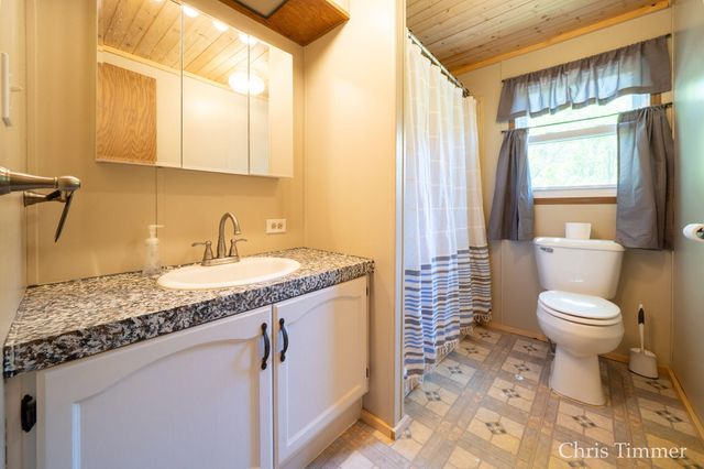 2280 Taft Road, Valley Twp, MI 49010