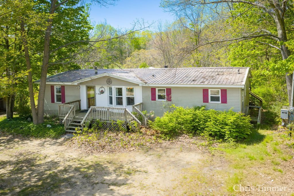 2280 Taft Road, Valley Twp, MI 49010