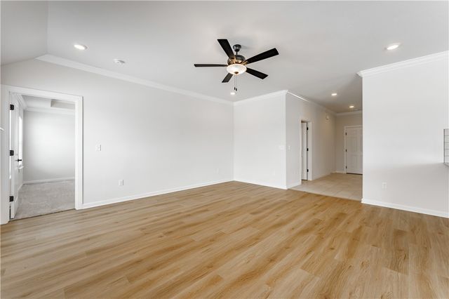 317 S Nightfall Avenue, Farmington, AR 72730
