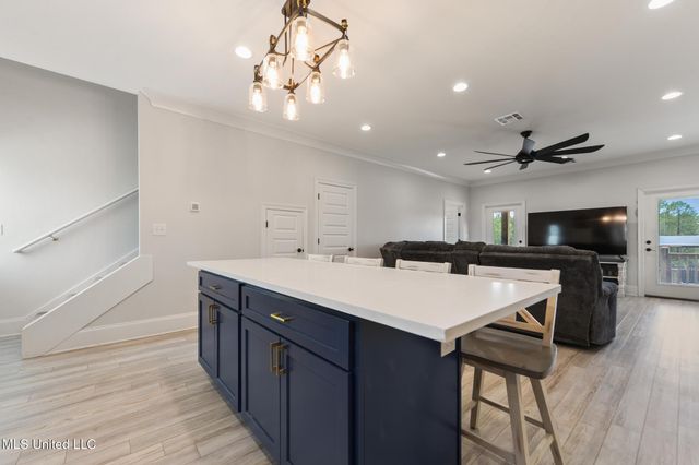 6149 Pontiac Drive, Kiln, MS 39556