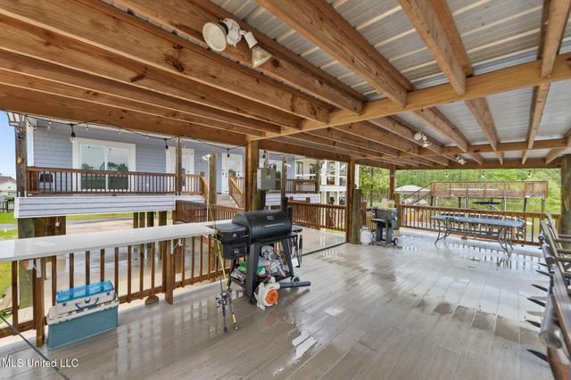 6149 Pontiac Drive, Kiln, MS 39556