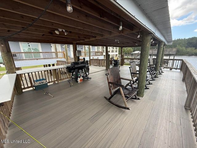 6149 Pontiac Drive, Kiln, MS 39556