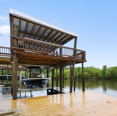 6149 Pontiac Drive, Kiln, MS 39556