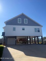 6149 Pontiac Drive, Kiln, MS 39556