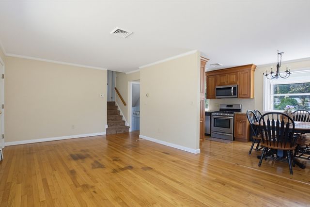 433 Pearse Road, Swansea, MA 02777