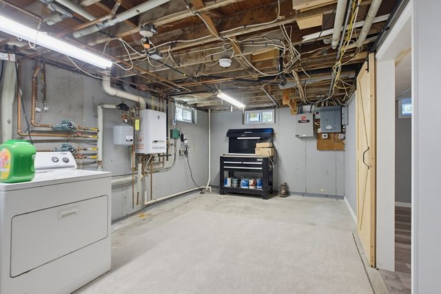 433 Pearse Road, Swansea, MA 02777