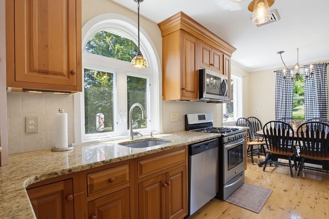 433 Pearse Road, Swansea, MA 02777