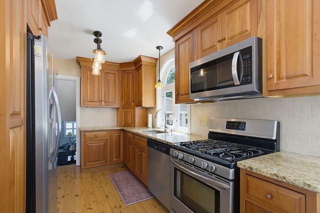 433 Pearse Road, Swansea, MA 02777