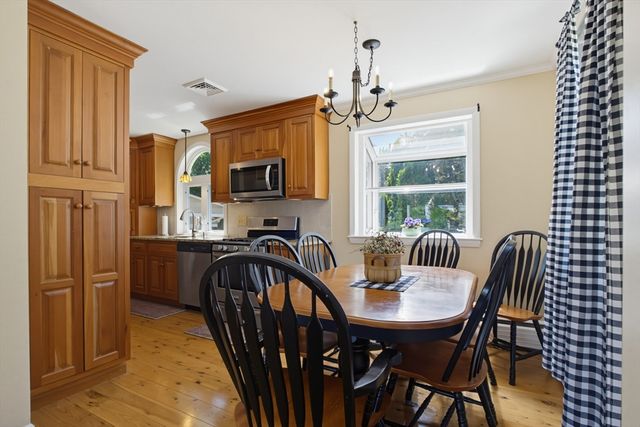 433 Pearse Road, Swansea, MA 02777