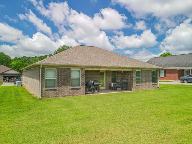 210 Masters Way, Fayetteville, TN 37334