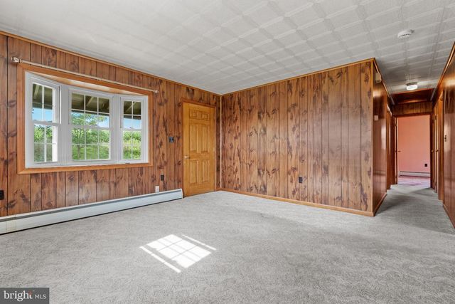 1457 HUFFS CHURCH, Barto, PA 19504
