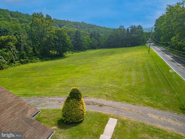 1457 HUFFS CHURCH, Barto, PA 19504