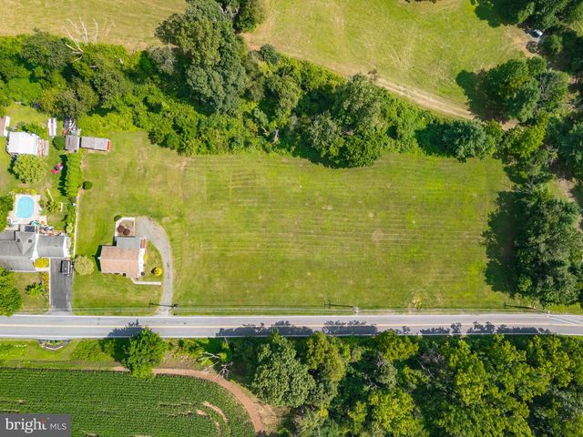 1457 HUFFS CHURCH, Barto, PA 19504