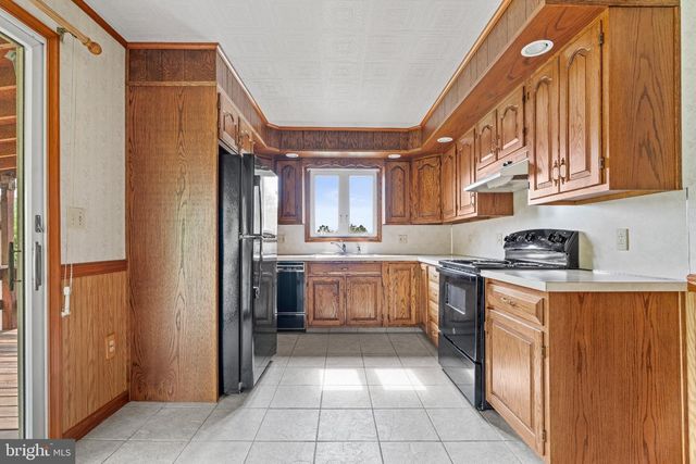 1457 HUFFS CHURCH, Barto, PA 19504
