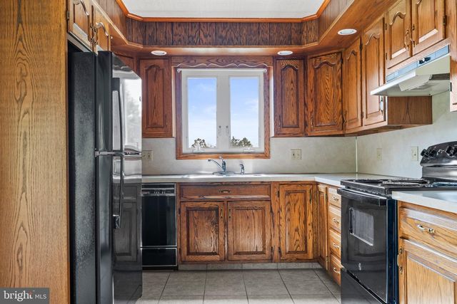 1457 HUFFS CHURCH, Barto, PA 19504