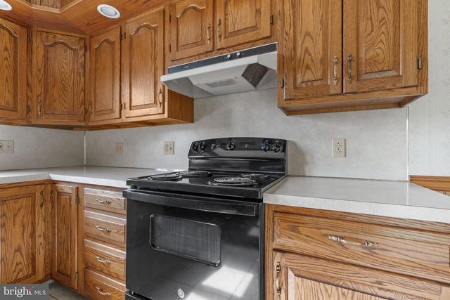 1457 HUFFS CHURCH, Barto, PA 19504