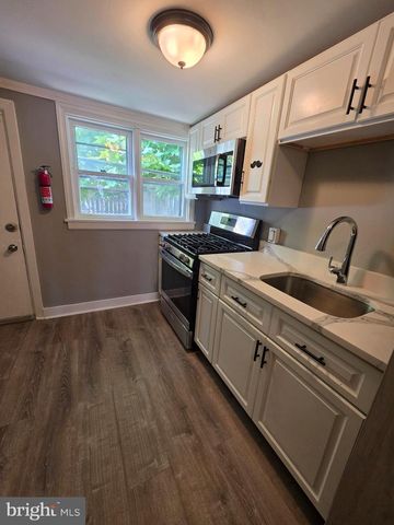 1039 MUHLENBERG ST, Reading, PA 19602