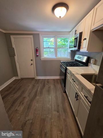 1039 MUHLENBERG ST, Reading, PA 19602