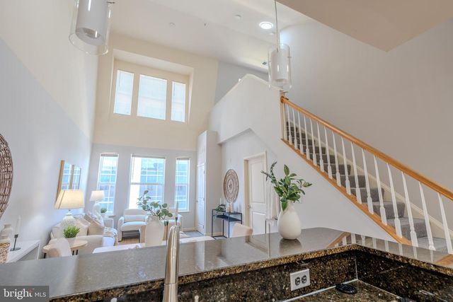 2665 PROSPERITY AVE #440, Fairfax, VA 22031