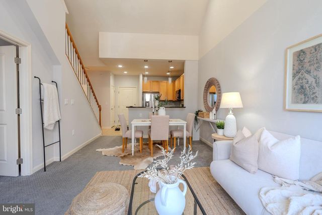 2665 PROSPERITY AVE #440, Fairfax, VA 22031