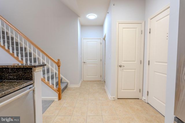 2665 PROSPERITY AVE #440, Fairfax, VA 22031
