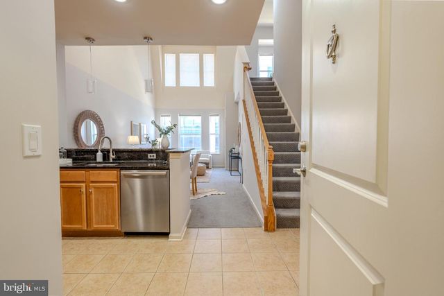 2665 PROSPERITY AVE #440, Fairfax, VA 22031