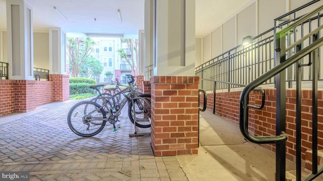 2665 PROSPERITY AVE #440, Fairfax, VA 22031