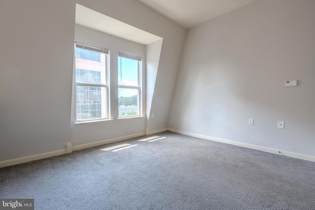 2665 PROSPERITY AVE #440, Fairfax, VA 22031