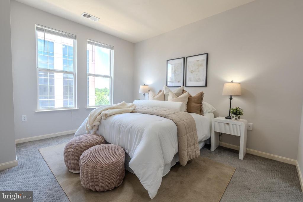 2665 PROSPERITY AVE #440, Fairfax, VA 22031